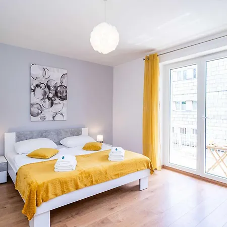 Appartement Ding Dong - Two Bedroom With Balcony *